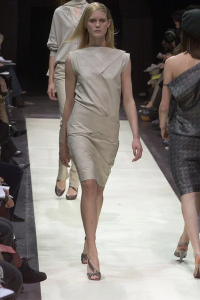 Look 14